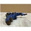 Image 8 : Vintage Blue Cast Iron Tabletop/Clamp Bench Vise