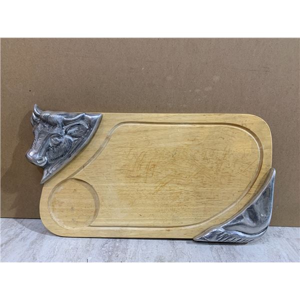 Wood And Aluminum Cow Cutting Board