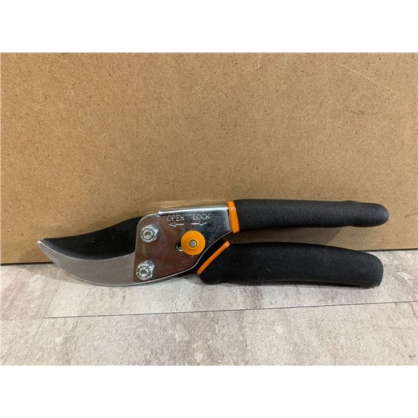 Fiskars Garden Prunners