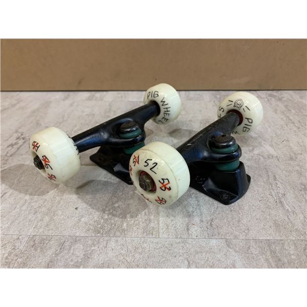 Set of Skateboard Trucks With 52 Pig Wheels