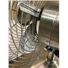 Image 7 : Nautica Home Stainless Steel Table Fan - Retro Design
