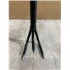 Image 5 : Garden Rake Claw Tool Yard Works