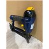 Image 5 : Mastercraft Air Powered Brad Nailer