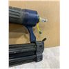 Image 9 : Mastercraft Air Powered Brad Nailer