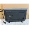 Image 8 : 40 inch Insignia LED TV - W/ Two Remotes