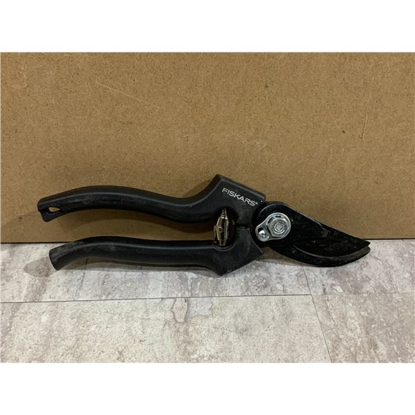 Pair of Fiskars Bypass Pruner's