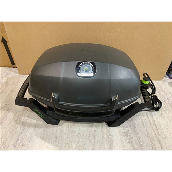 Napoleon PRO285E-BK TravelQ Portable Electric Grill