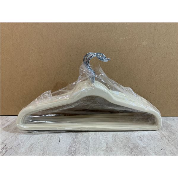 15 Pack of Super Slim Velvet Clothes Hangers