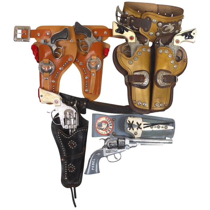 Toy cap gun & holster sets (4), double leather holster w/Hubley Texan