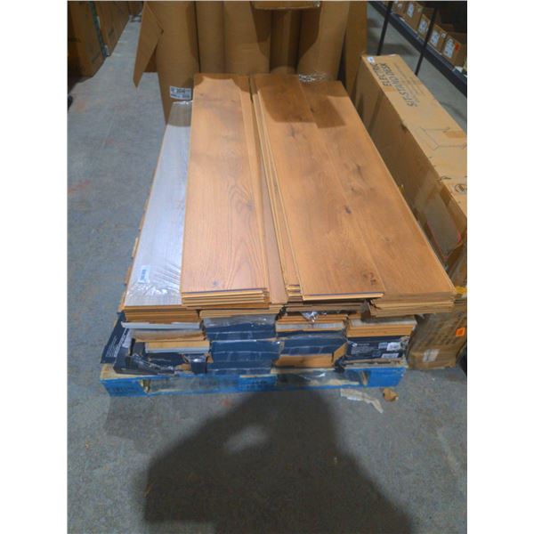 Pallet lot of Assorted Laminate Flooring Planks, Mixed Lots