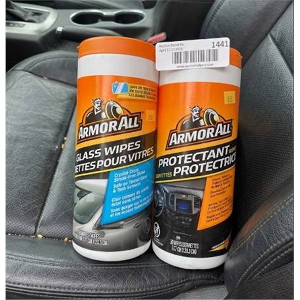 Armor All Glass and Protectant Wipes Set
