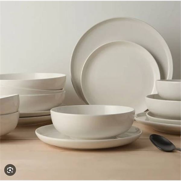 Home Inspiration by Safdie Porcelain Dinnerware Set, 16-pieces
