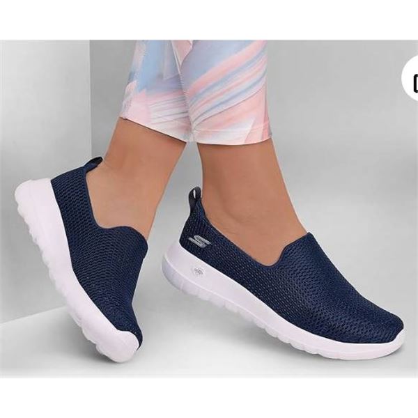 Skechers Go Walk Slip-Ins, Womenâ€™s Size 9