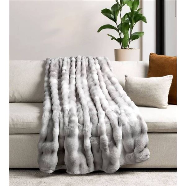 House & Home By Lynda Reeves Luxe Faux Fur Throw, 152 cm x 177 cm