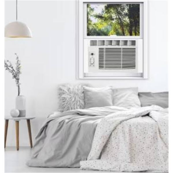 Omni 12000 BTU Window Air Conditioner with Remote Control