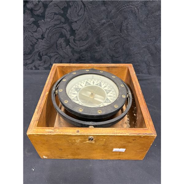 Vintage nautical compass suspended in wooden box, 8"