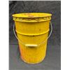 Image 2 : Vintage 5 Gallon Shell Oil Pail