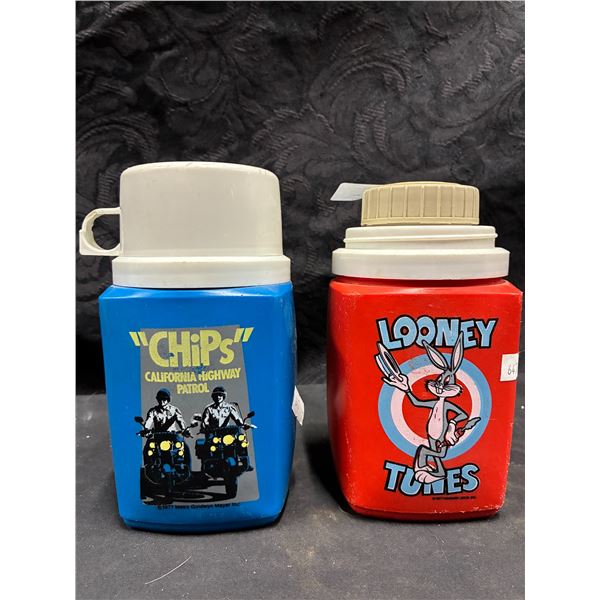 2 Vintage thermoses, including Looney Tunes