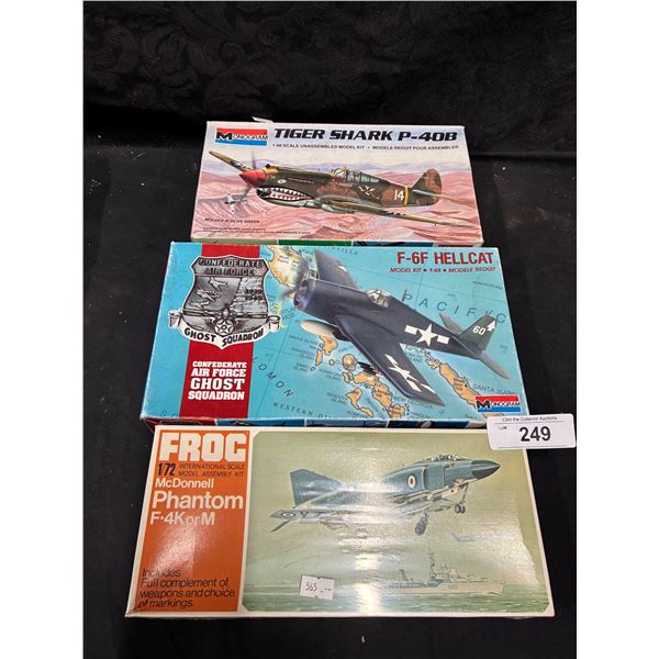 3 Vintage plane model kits