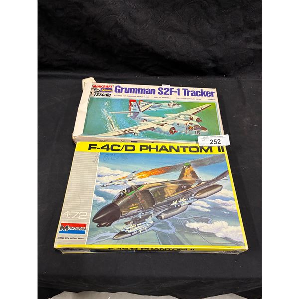 2 Vintage plane model kits