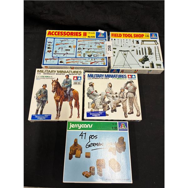 5 Vintage model kits