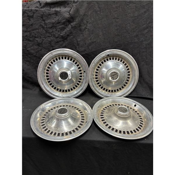 4 Vintage Thunderbird hubcaps 15"