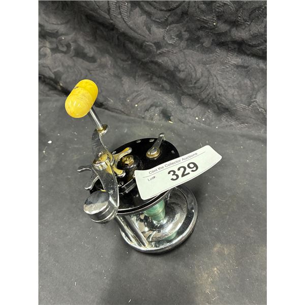 Vintage 1960s Penn fishing reel