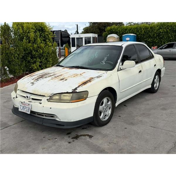 HOND ACCORD 2000 SALV T/DONATION