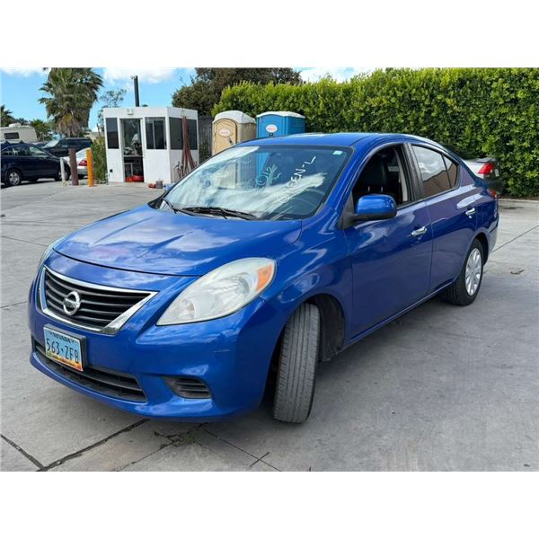 NISS VERSA 2012 O/S T-DON