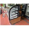 Image 3 : True TCGR-59 Curved Refrigerated Bakery Display Case