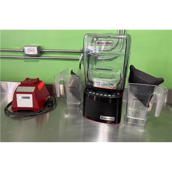 Qty 2 BlendTec TotalBlender Bases w/ 3 Pitchers