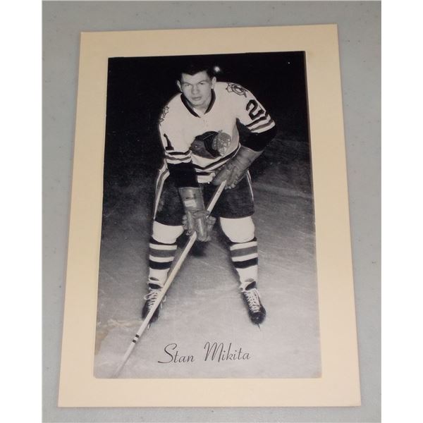 1944-64 Bee Hive Hockey Photos Group 2 NNO Stan Mikita