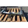 Image 1 : 3PT QUICK HITCH CAT 2