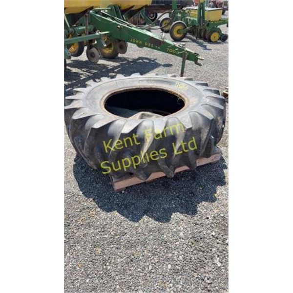 TIRE & TUBE 18.4-30 GENERAL FARM-TRAC