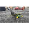 Image 4 : JOHN DEERE JS25 LAWN MOWER WITH BAGGER
