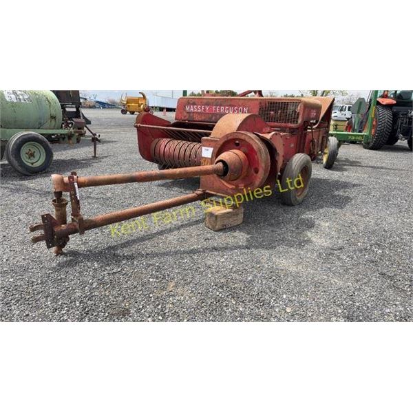 MASSEY FERGUSON 10' BALER