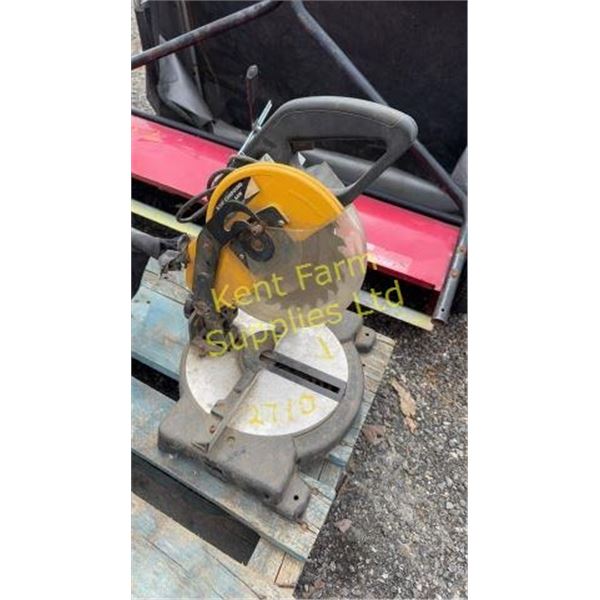 COMPOUND MITER SAW 8 1/4"