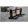 Image 2 : JD 245 BALE SPEAR 36"