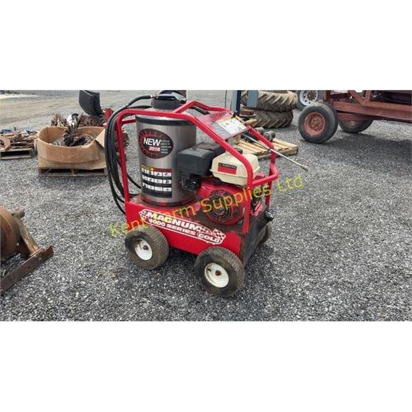 MAGNUM 15HP HOT WATER POWER WASHER