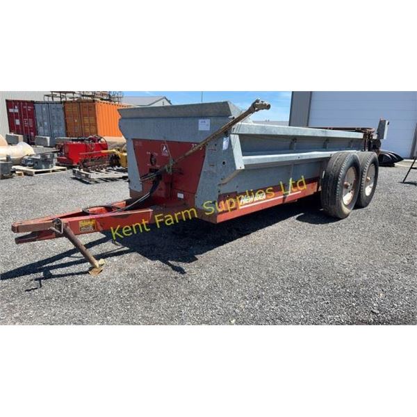 NEW IDEA 3739 MANURE SPREADER