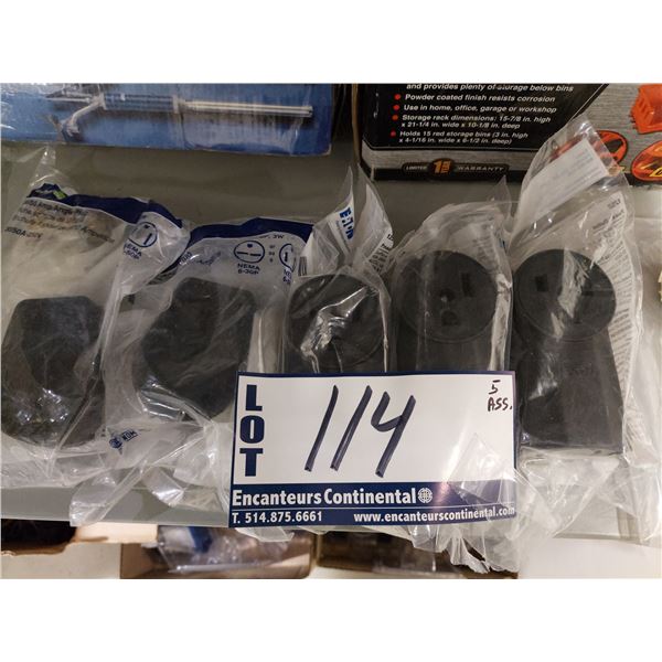 LOT DE PRODUITS ASSORTIS