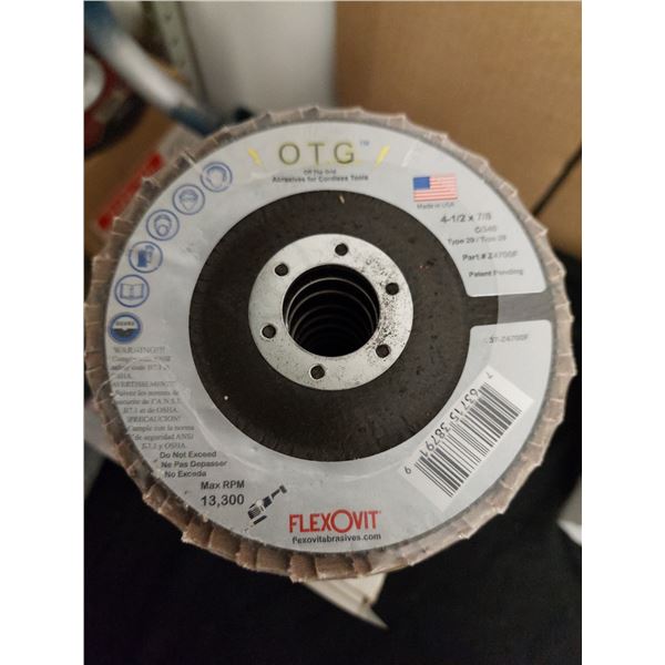 DISQUE À LAMELLES O.I.G. 4-1/2" X 7/8" CG40 TYPE 29