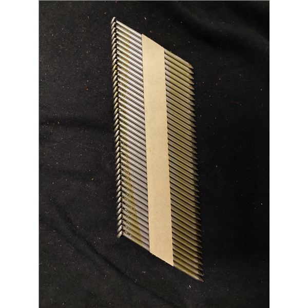 BOITE DE 2500 CLOUS À BANDE DEGRÉ 30-34 2-3/8" X 113