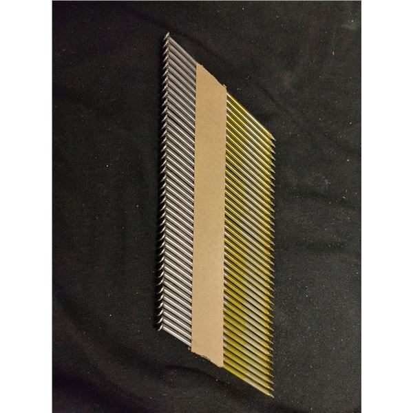BOITE DE 2500 CLOUS À BANDE DEGRÉ 30-34 3-1/4" X 120