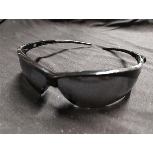 BOITE DE 12 LUNETTES DE SÉCURITÉ CSA NEMESIS