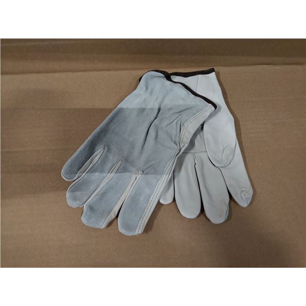 PAIRE DE GANTS ASST. GR. MED À LARGE