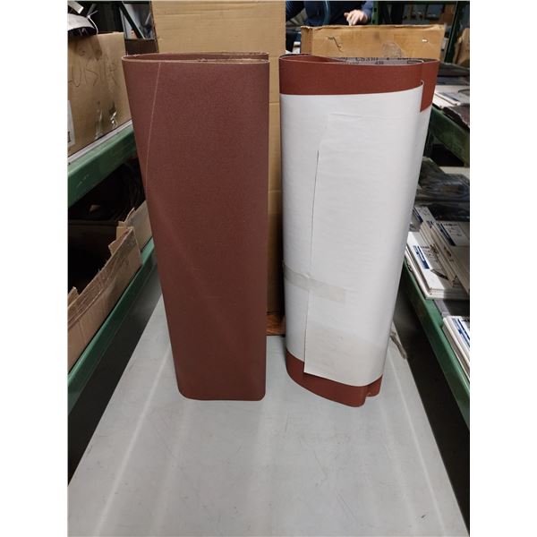 LOT DE 2 ROULEAUX PAPIER SABLÉ VOIR PHOTO