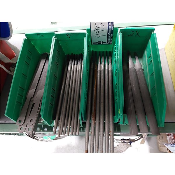 LOT DE 32 LIMES ASST.