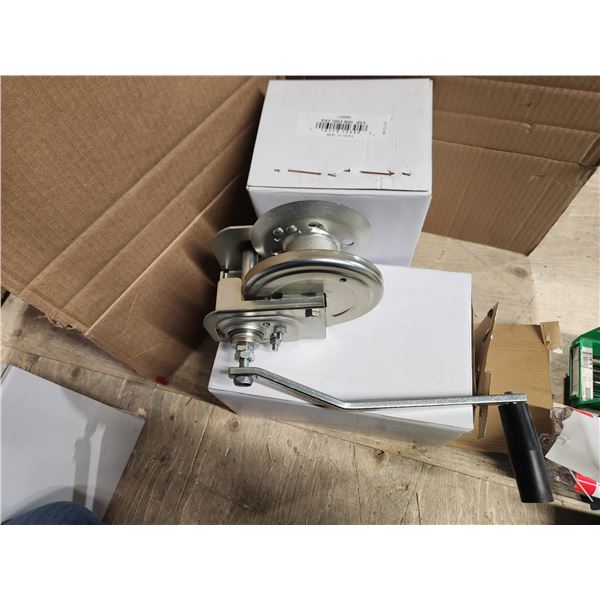 TREUILS 1000 LBS AVEC FREIN