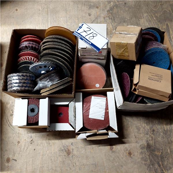 LOT DE 125+ DISQUES À SABLER ASS.